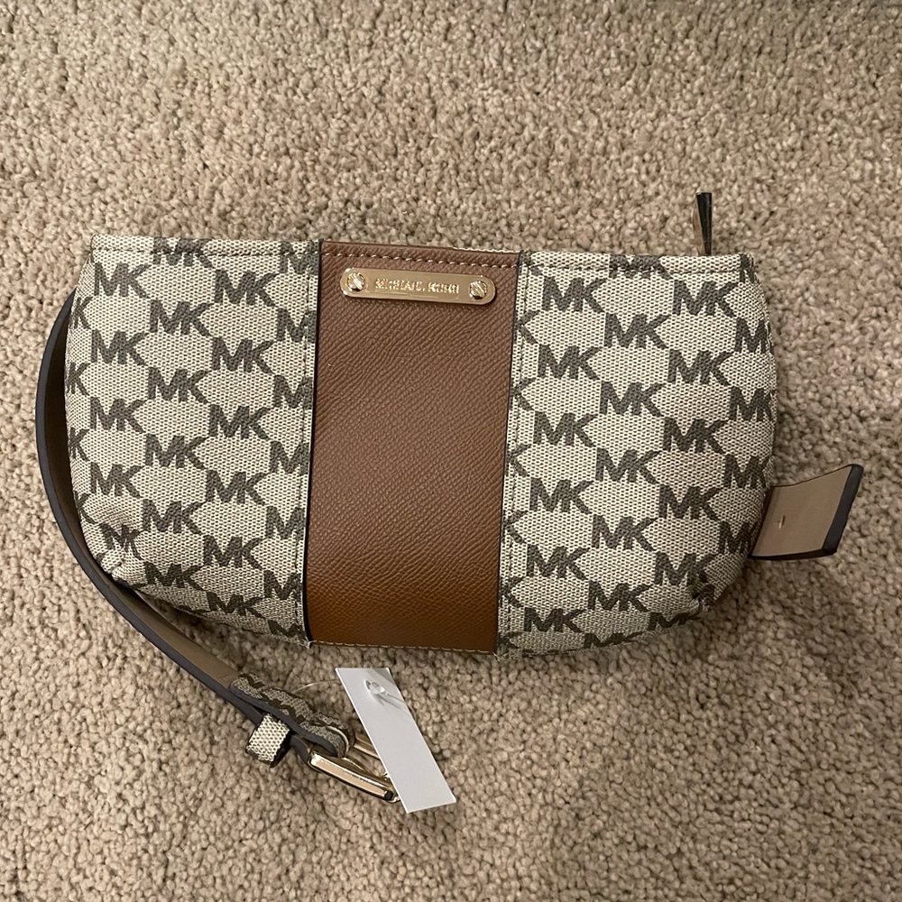 Michael Kors Fanny pack brand new with tags!